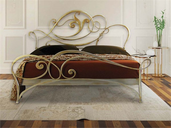 Wrought iron bed Regale