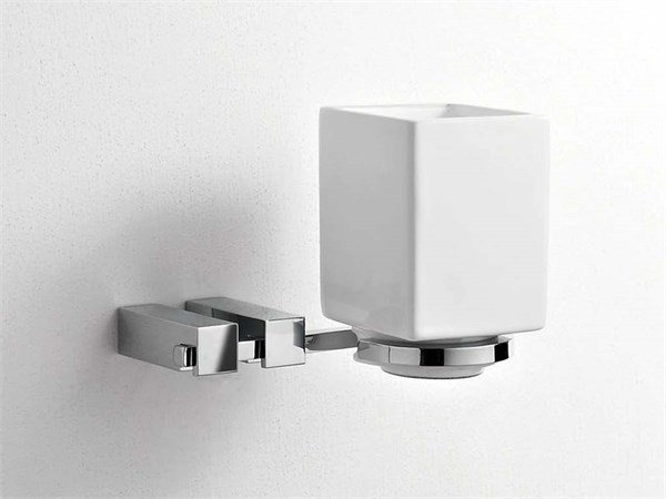 Wall-mounted toothbrush holder Cipro